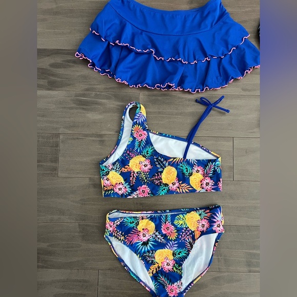 Cat & Jack swim bundle size 14/16, 18 Bikini, Bathing suit, tankini, rash guard - Picture 4 of 5